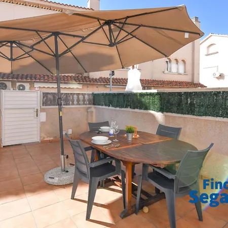 Hotel Casa El Vendrell, 3 Dormitorios, 6 Personas - Es-320-9 *
